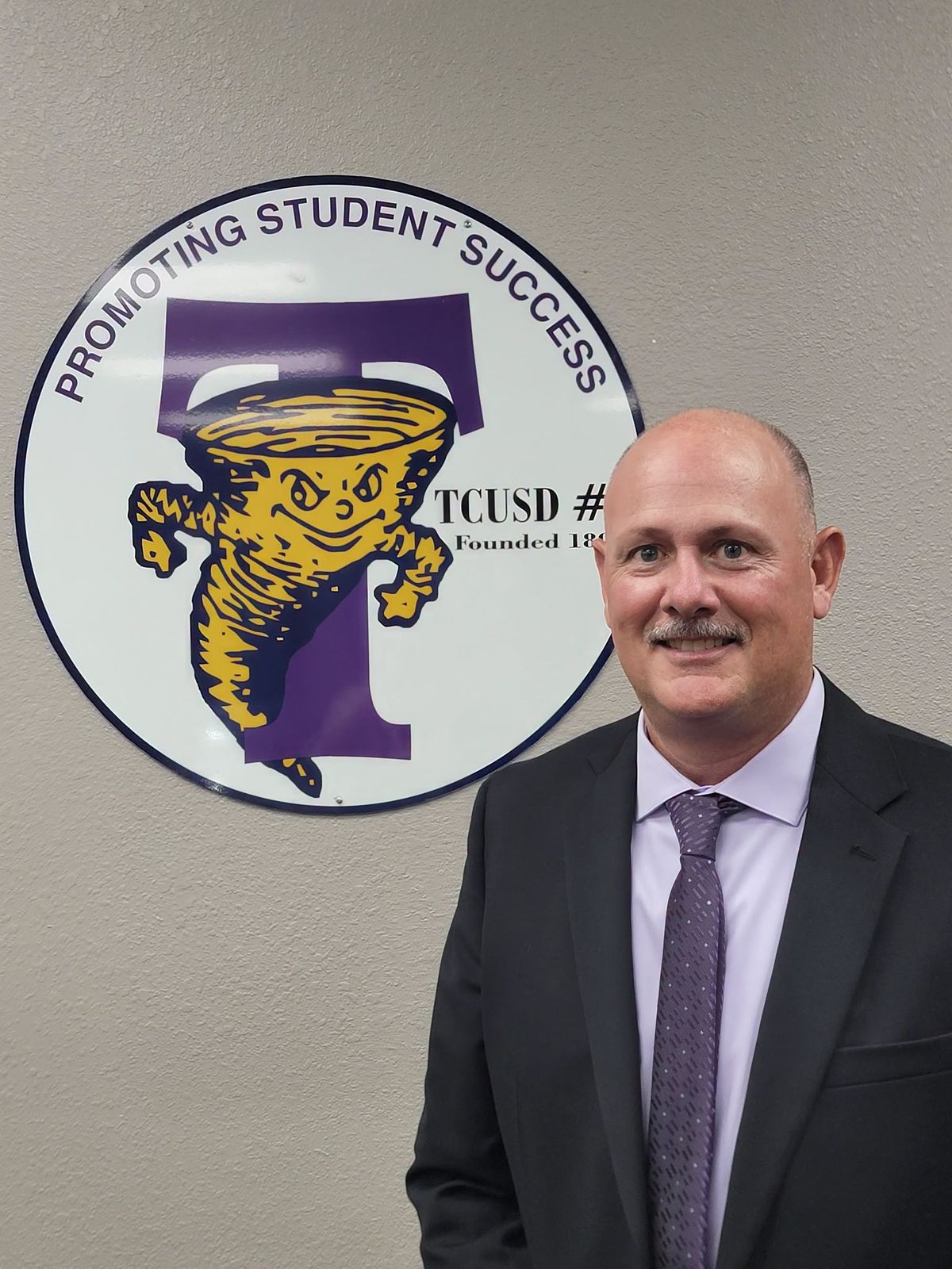 Taylorville CUSD#3 approves Jeb Odam as new THS Principal fo...