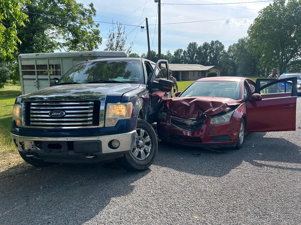 Driver arrested for DUI after two-car crash Friday; no injur...