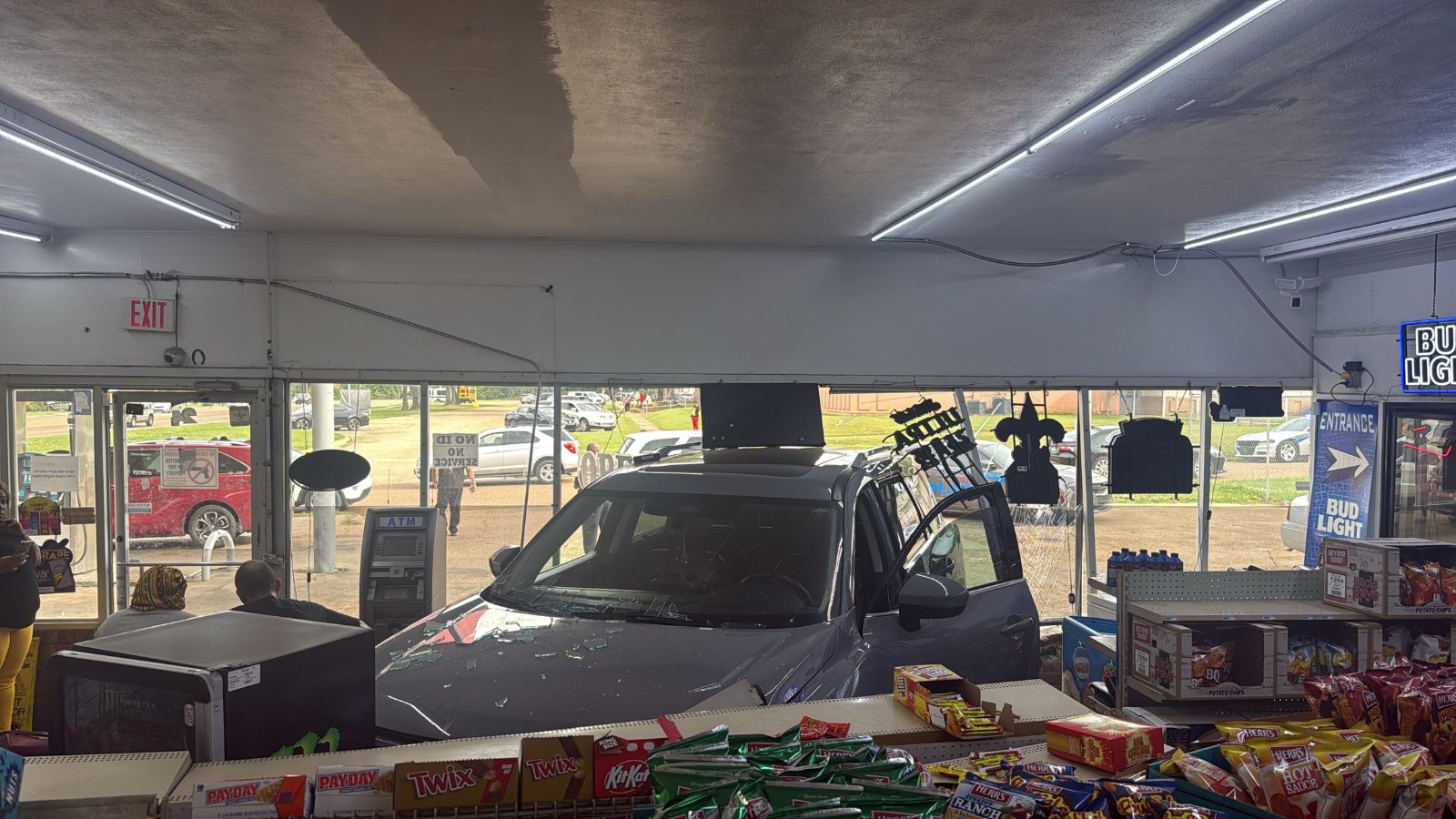 SUV crashes into Zippy convenience store and gas station, police