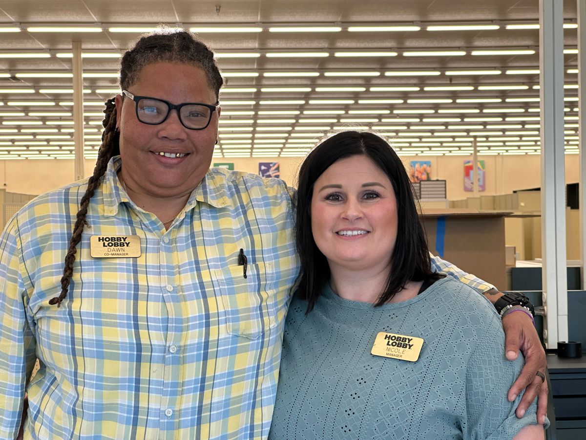 More than 800 apply for jobs at new Hobby Lobby store in Nat...