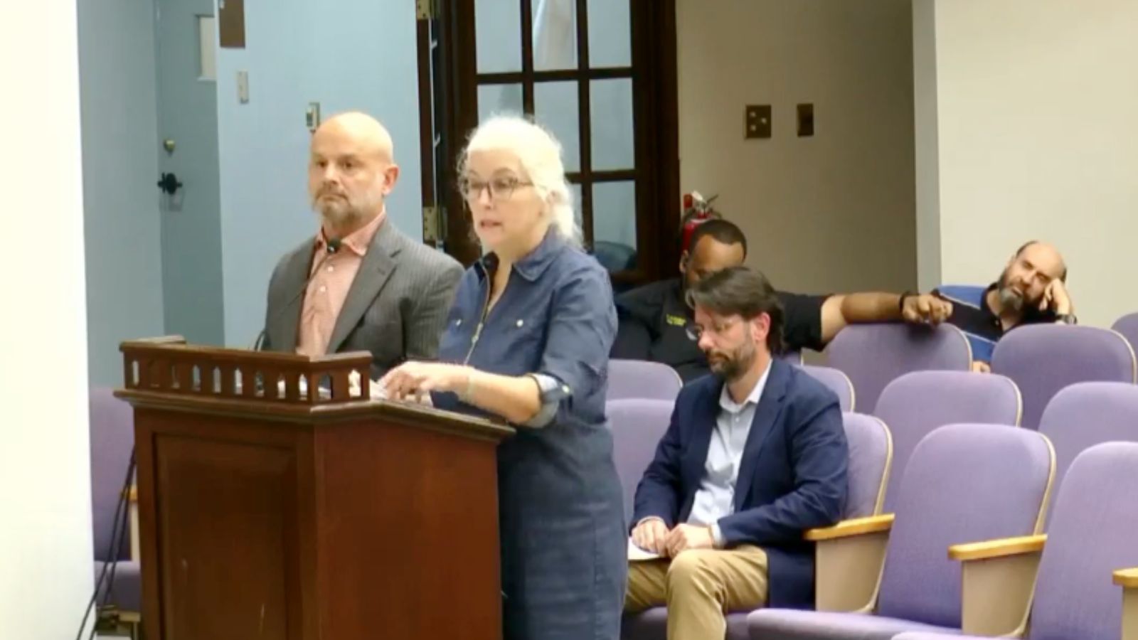 Aldermen fail to act on Homochitto Street short-term rental dispute