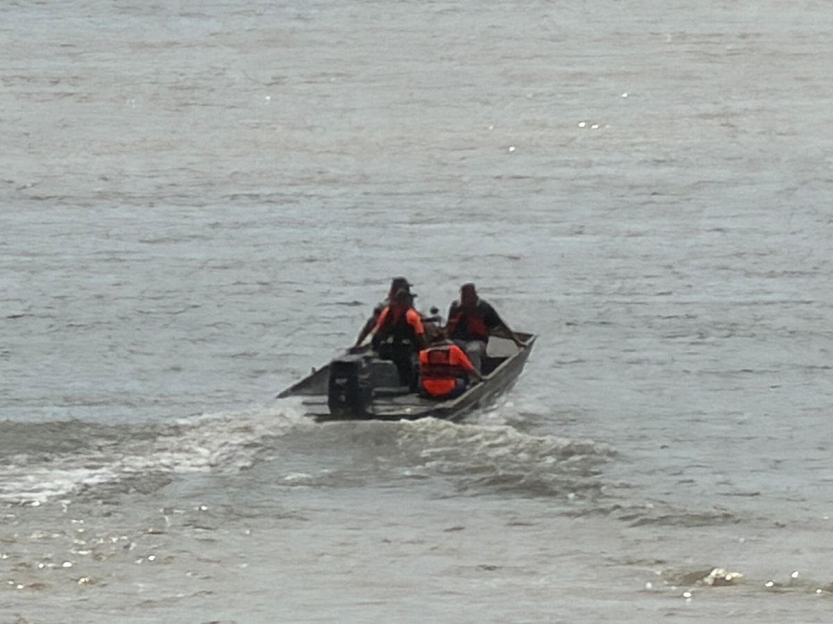 Multi-agency search efforts continue for man who jumped from bridge into the Mississippi River on Fr...