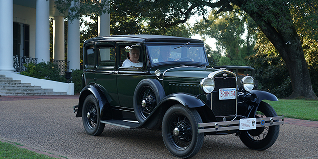 AUTOMOTIVE HISTORY: Antique cars make their way through hist