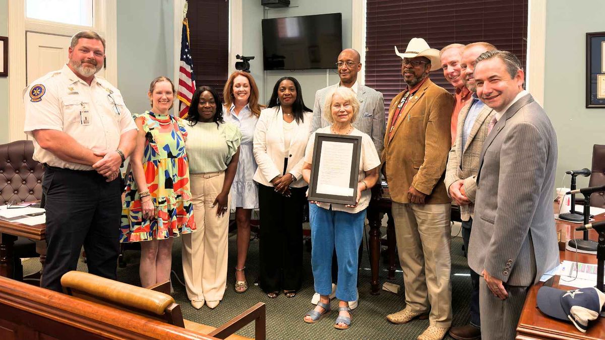 Boone retires after 23 years as ‘work mother' at AMR
