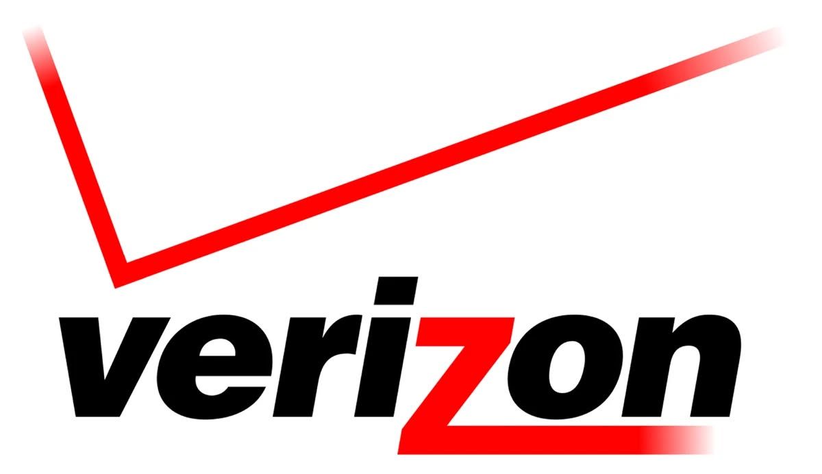 Reports say massive Verizon outage affecting thousands of cu...