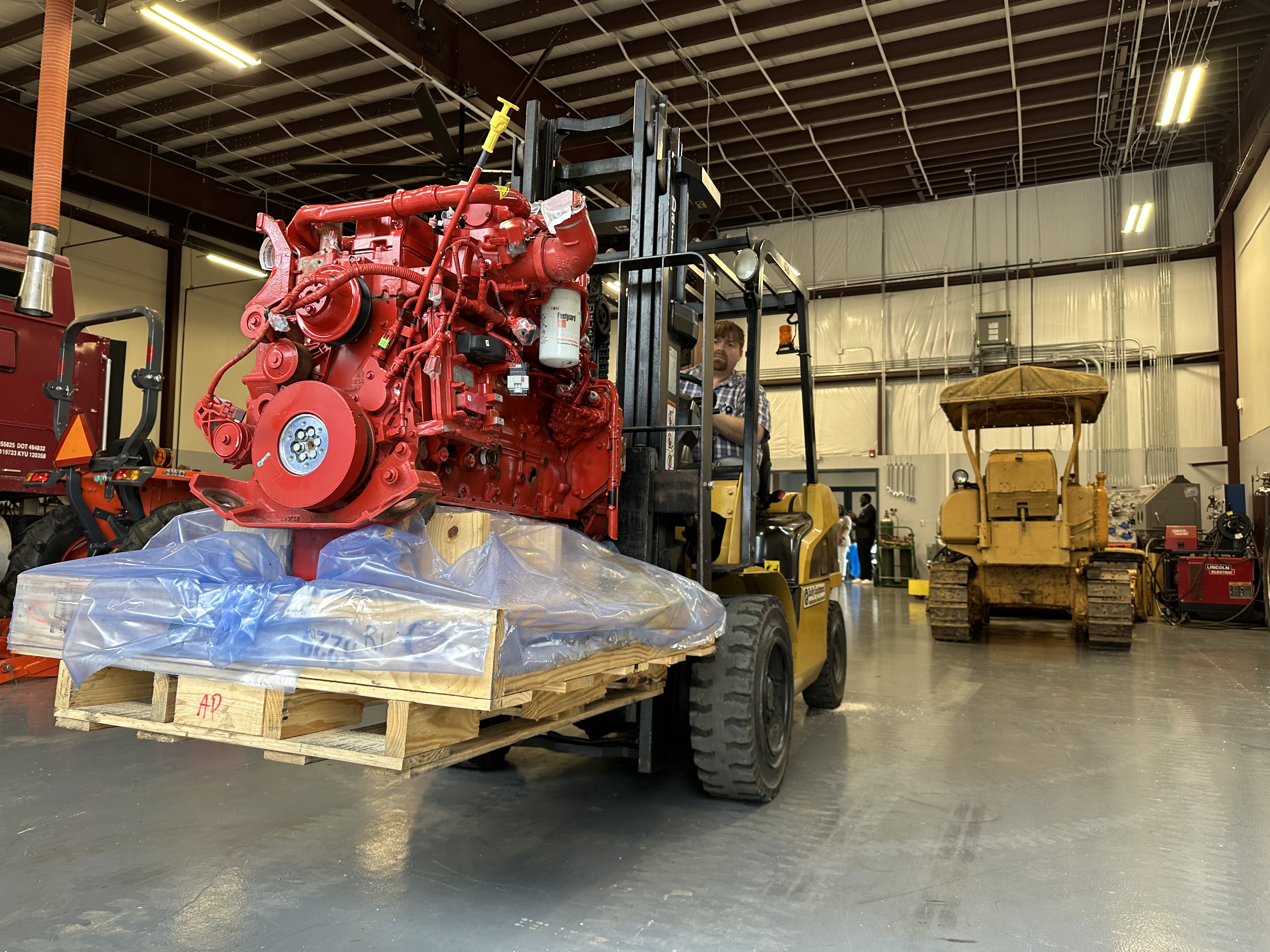 Co-Lin's diesel program receives large engine donation from Waters