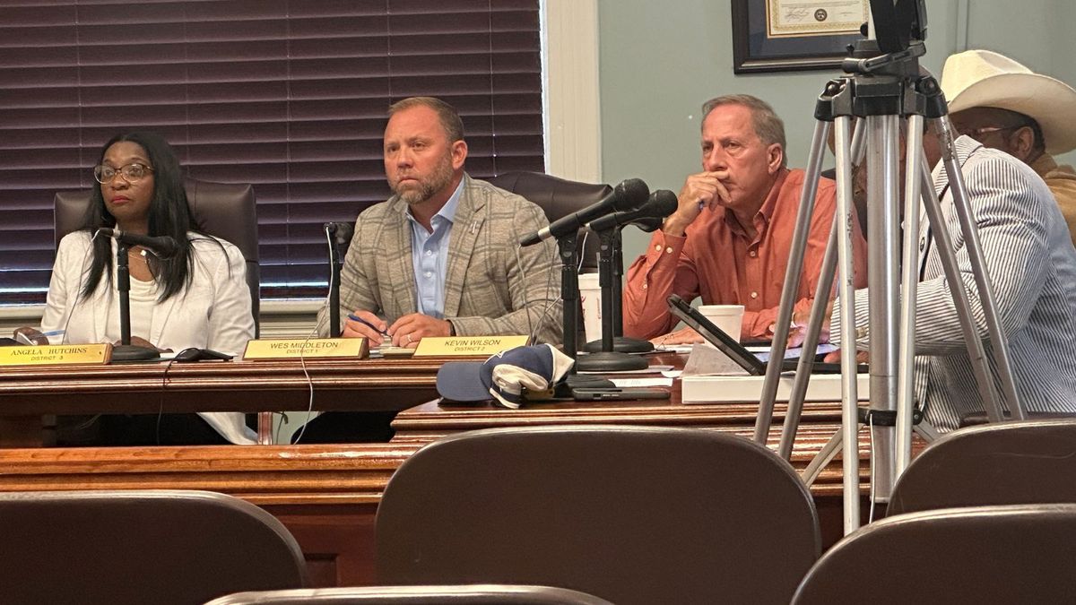 Adams County puts garbage contractor on notice over missed pickups