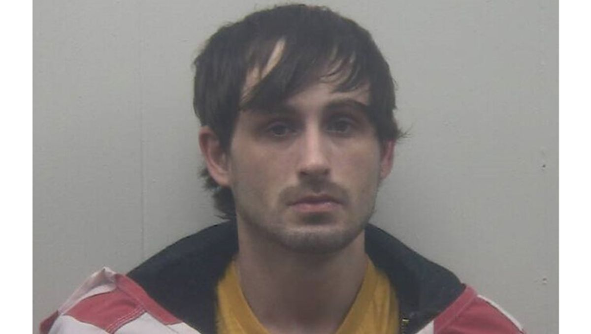 Vidalia man arrested for indecent behavior with juveniles, contraband