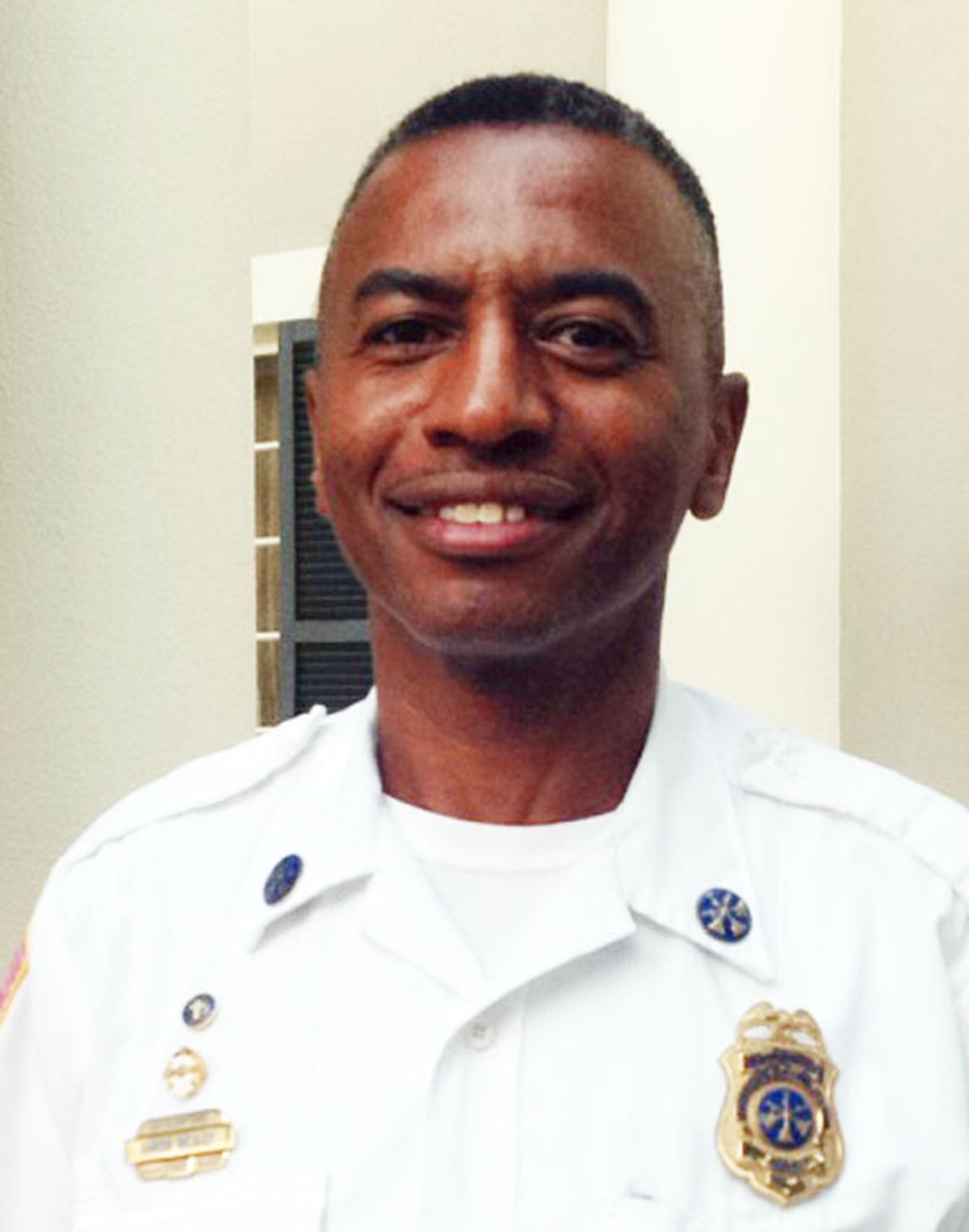 Natchez man arrested on burglary charges