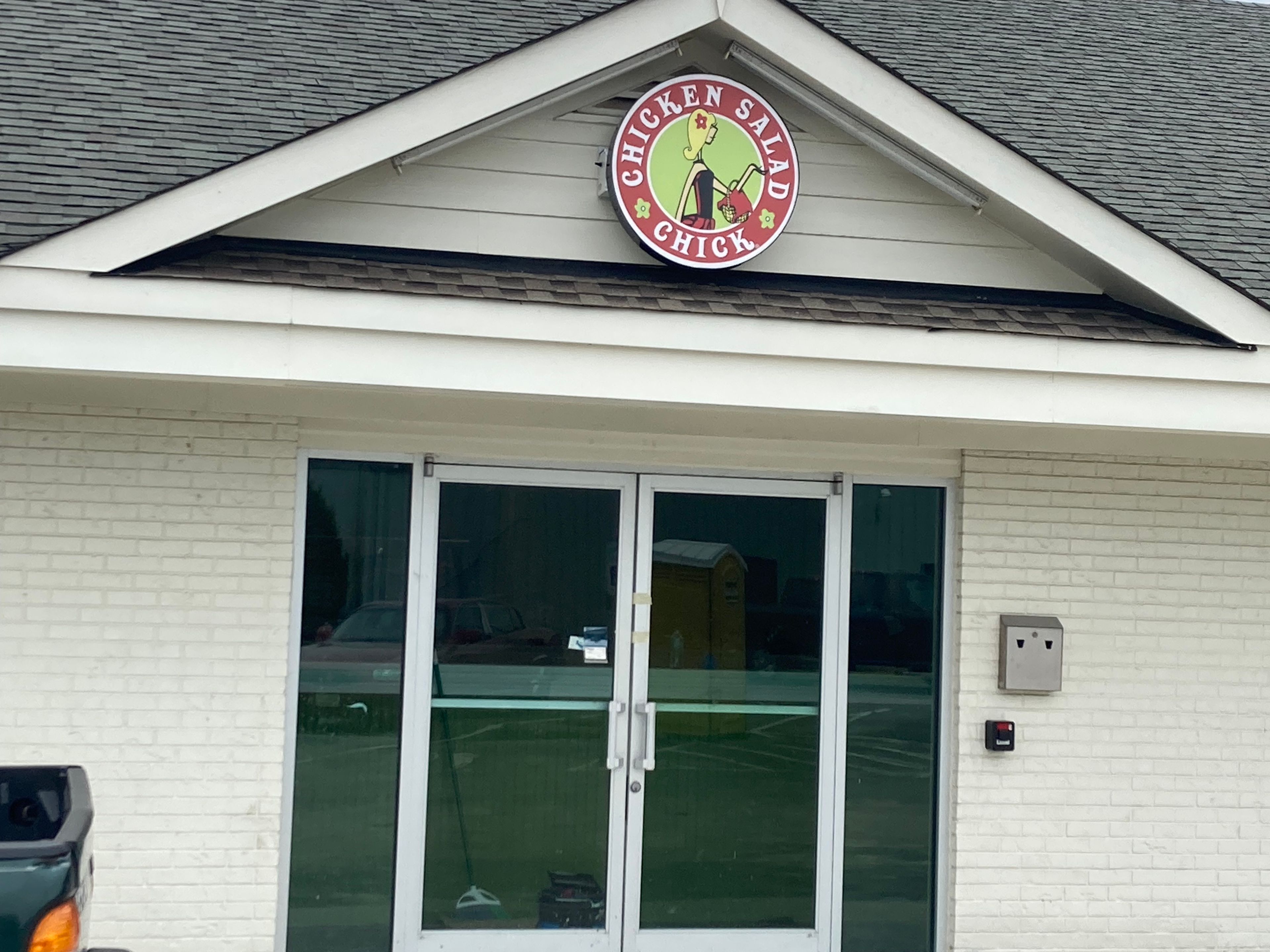 Chicken Salad Chick to open with week of giveaways