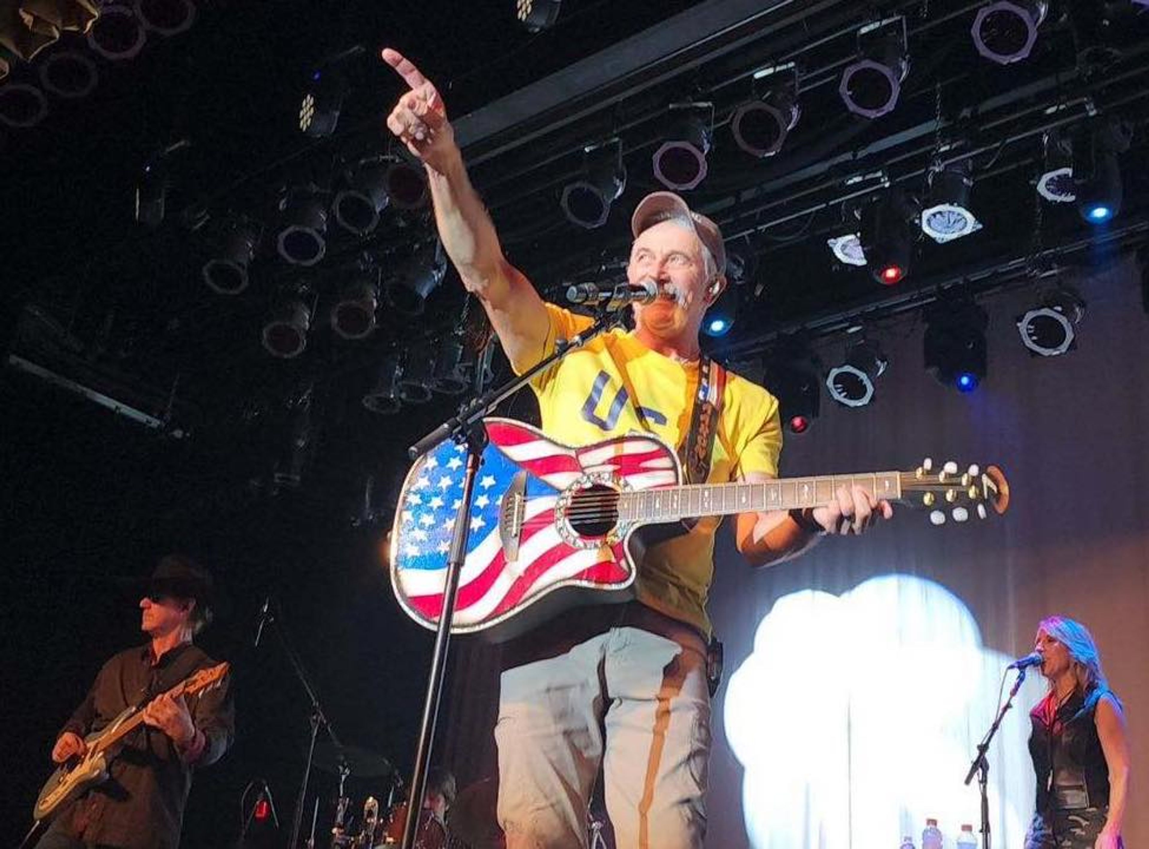 Aaron Tippin will bring his country anthems to Smithfield on May 3. Photo courtesy of the artist