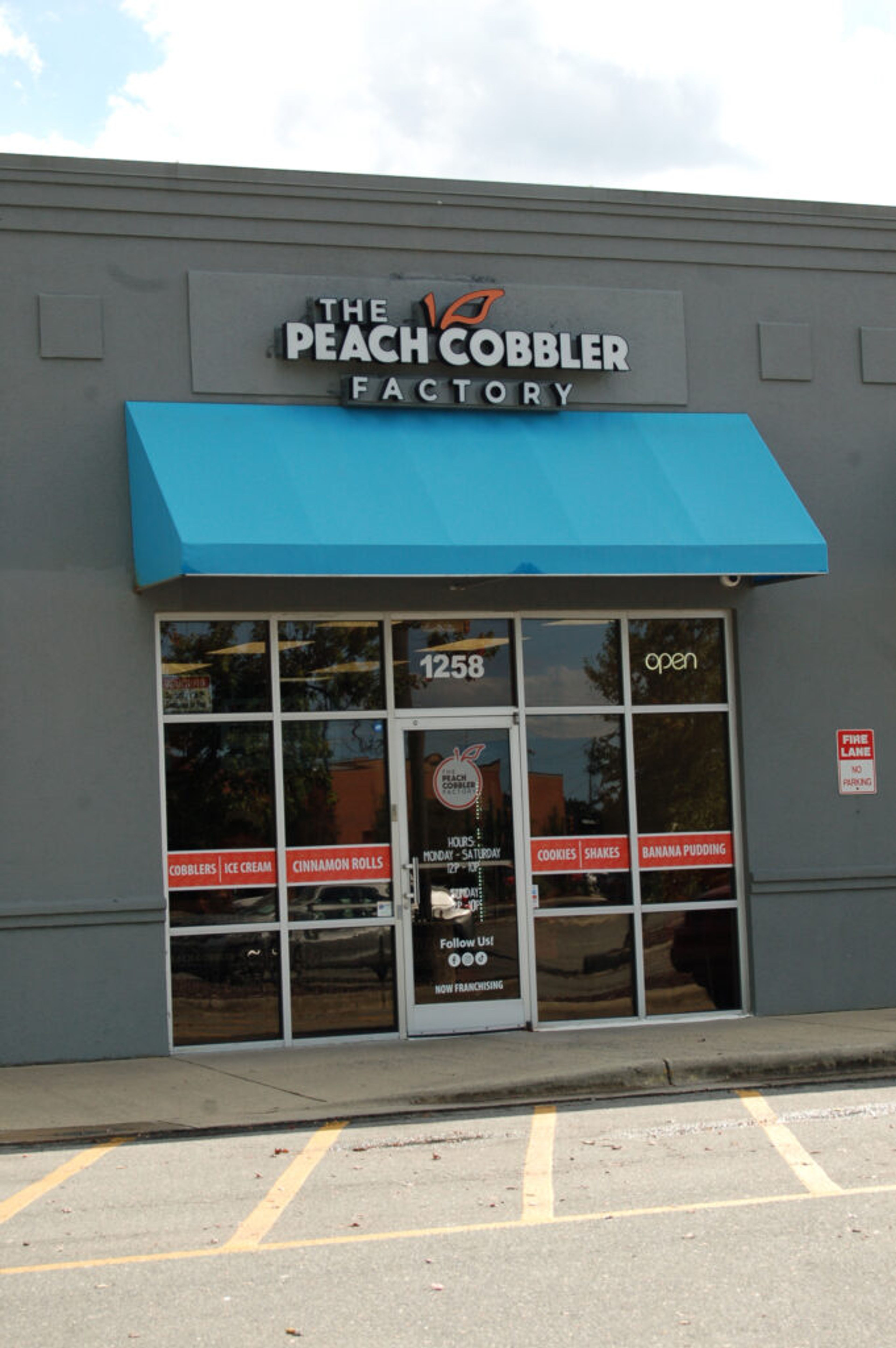 The Peach Cobbler Factory is serving up desserts from this storefront on North Bright Leaf Boulevard in Smithfield. Scott Bolejack | Johnstonian News