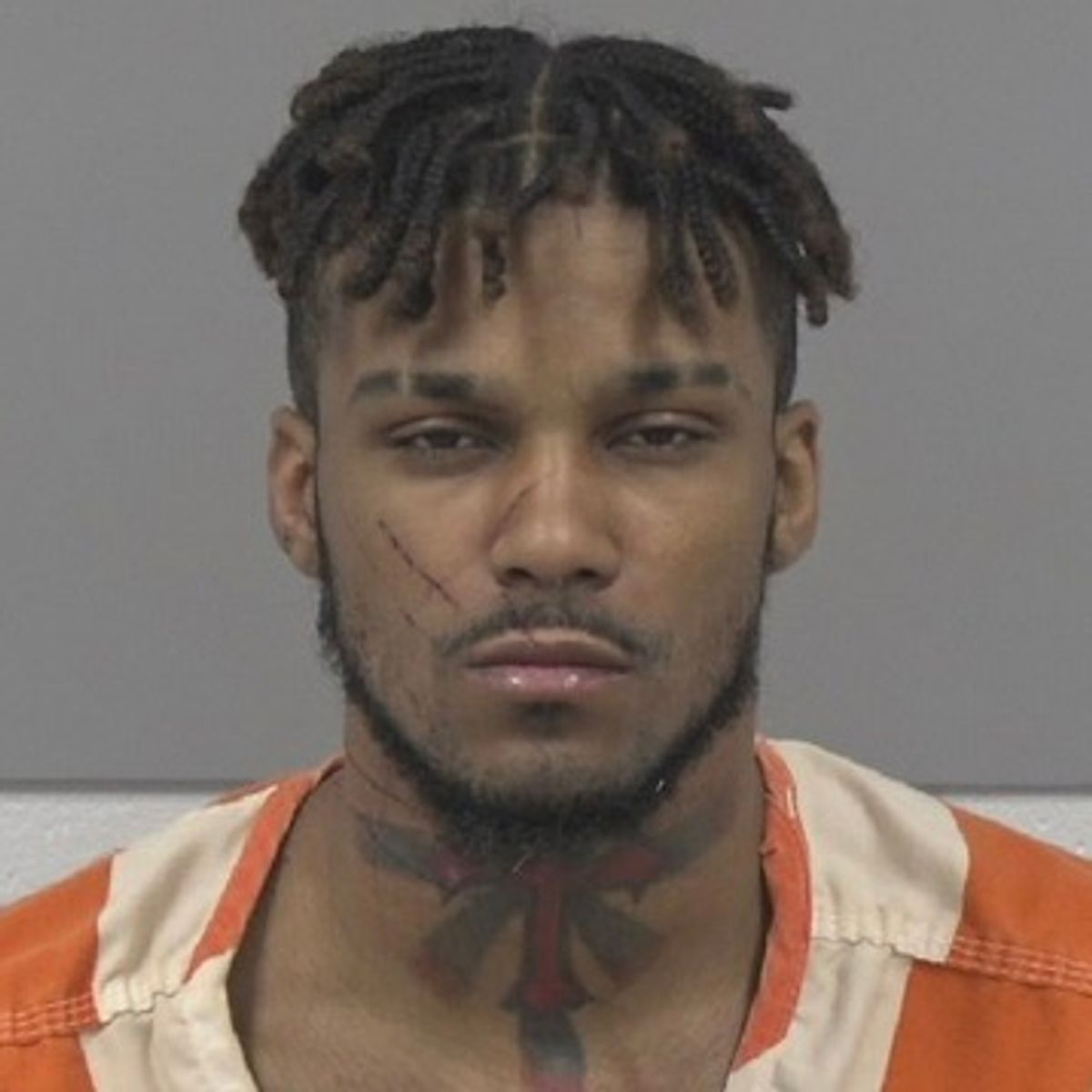 Police: Wake County man arrested after chase, crash in Clayt...