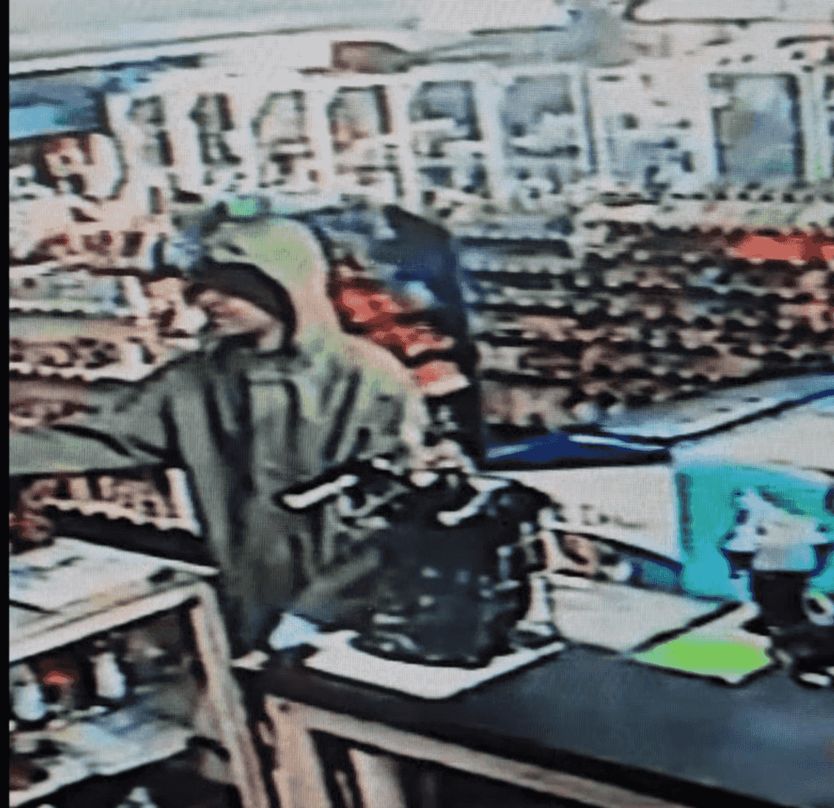 Greenville police seeking convenience store robber