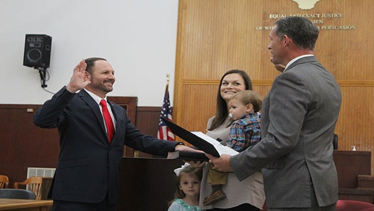 Sasser sworn in as District 4 Commissioner