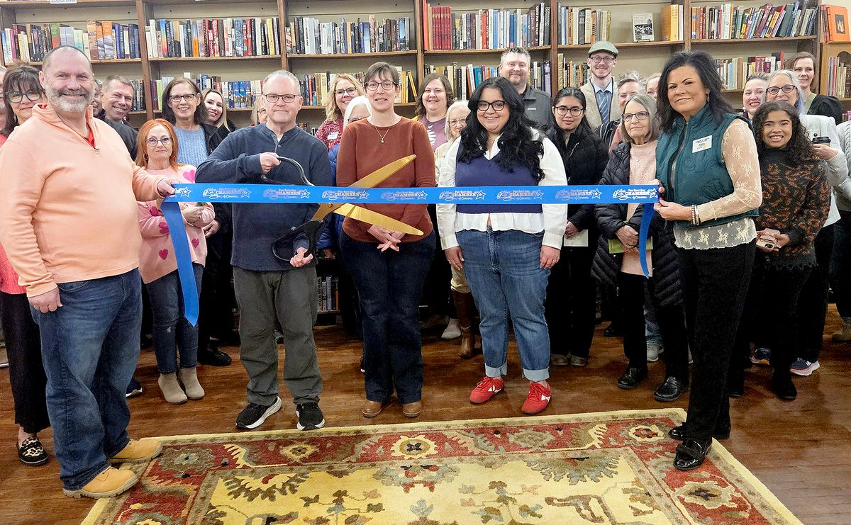 Hedgehog Books celebrates new ownership with ribbon cutting
