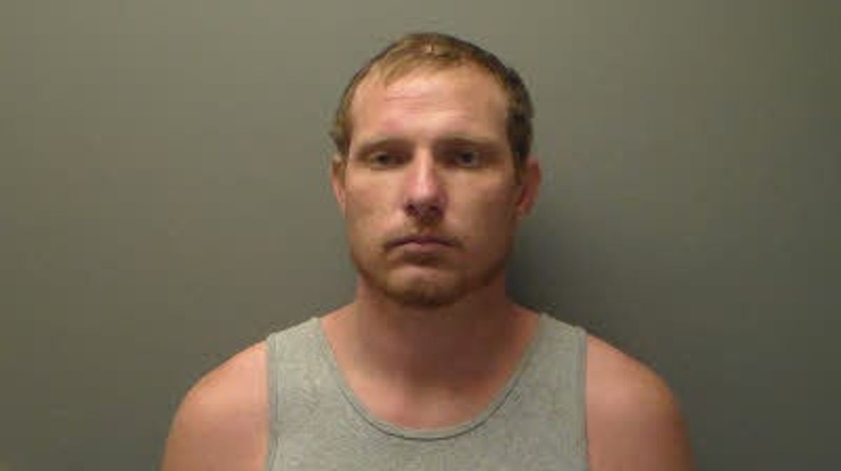 Man charged with drug trafficking after fleeing police