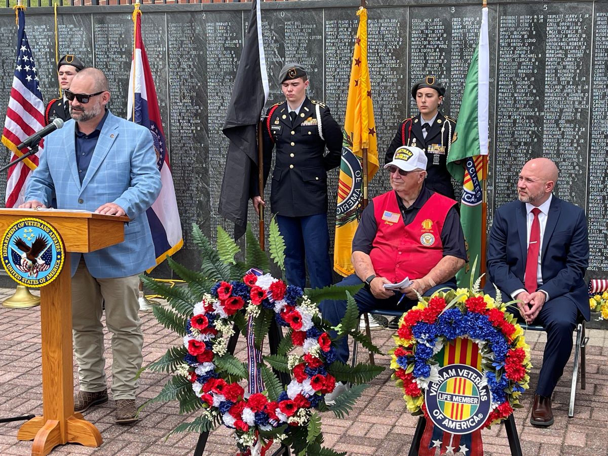 Community gathers to honor fallen veterans at Memorial Day s...