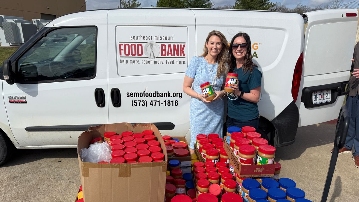 Jars of Love peanut butter drive collects over 1,700 jars for SEMO Food Bank
