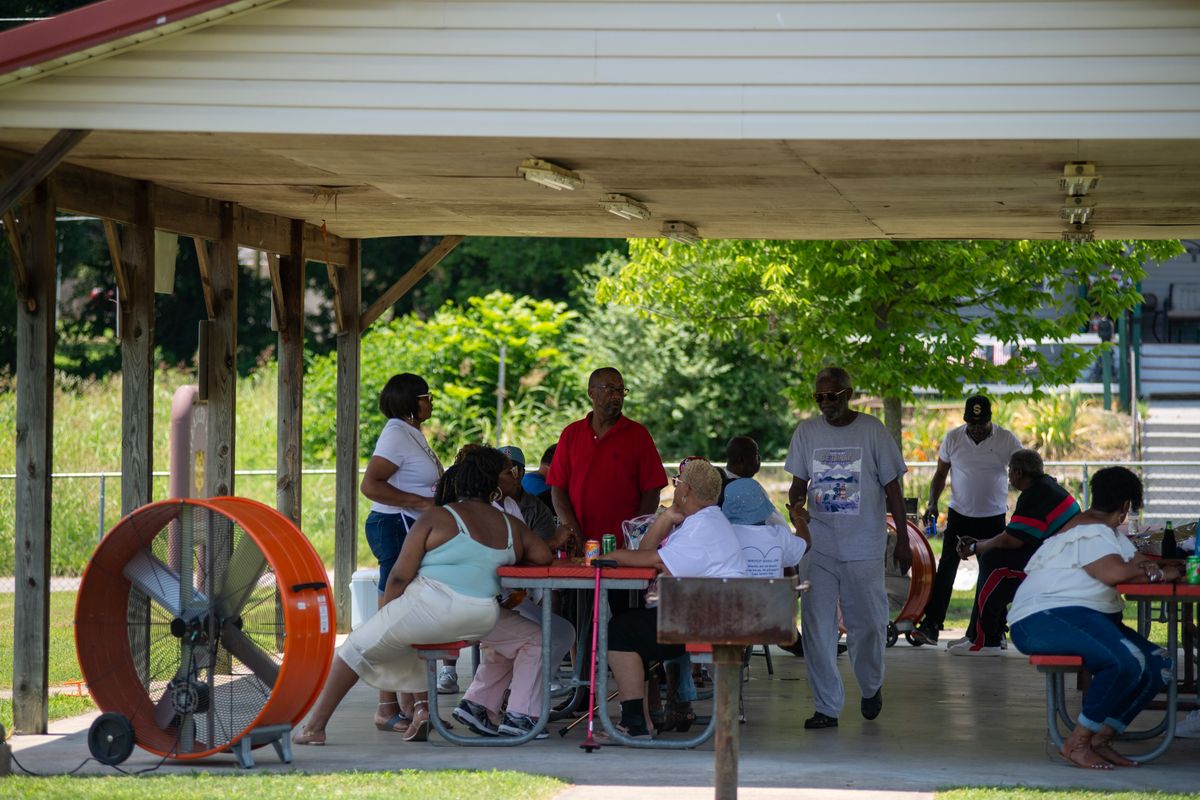 Football star, community leaders awarded at Poplar Bluff Day...