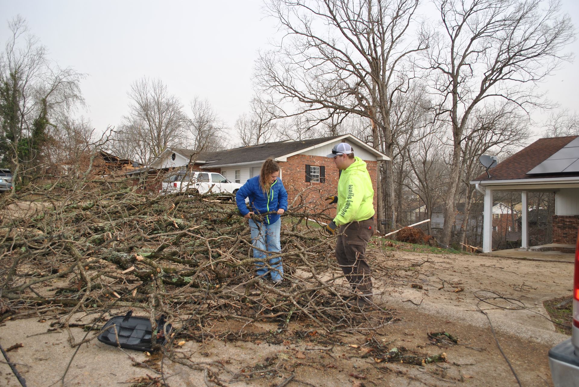 FREE ACCESS Tornado damages buildings and vehicles in north Poplar Bl...