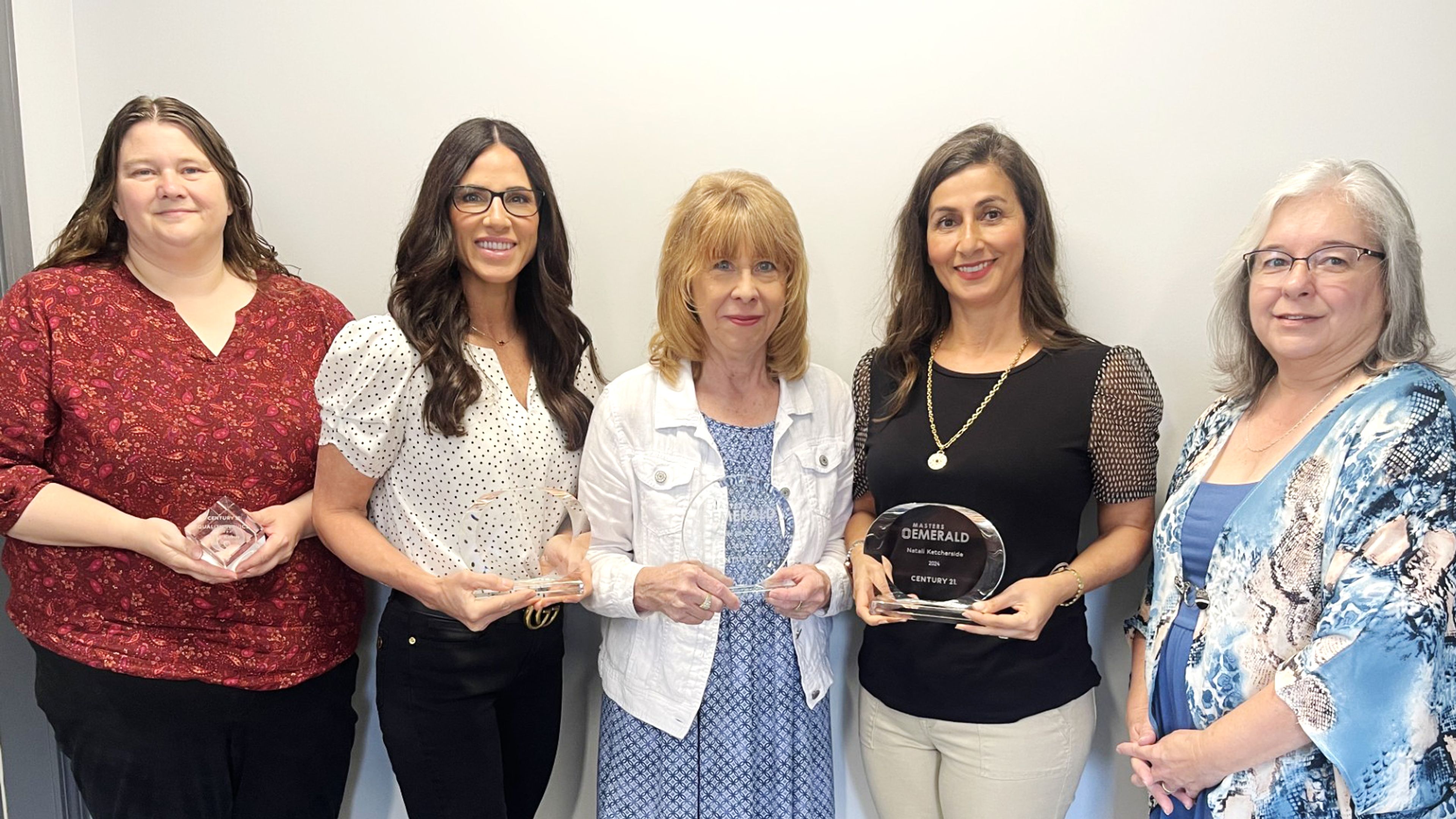 Poplar Bluff Century 21 agents awarded for outstanding efforts