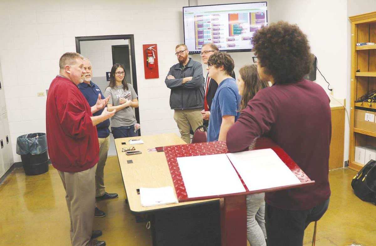 Computer science students create potential 911 app