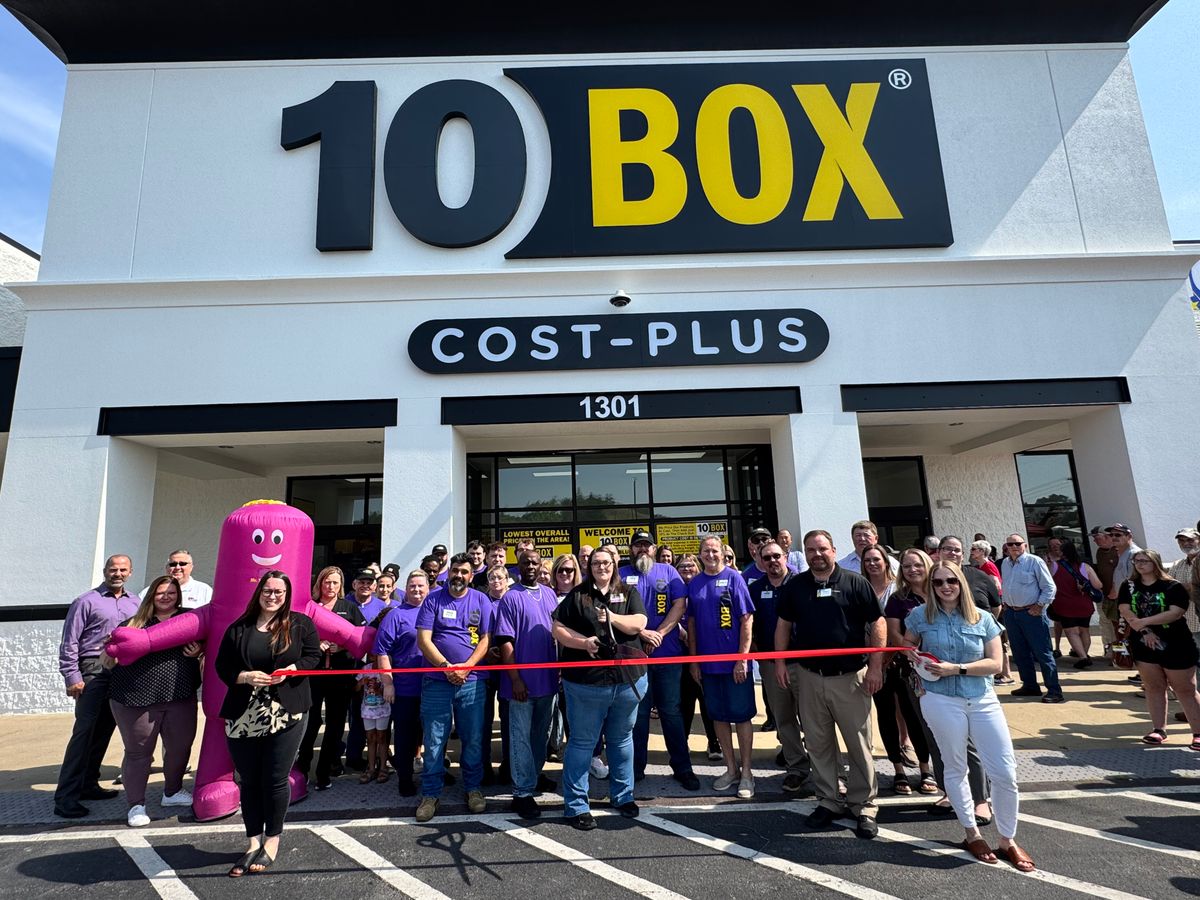 10Box Cost Plus reopens to large turnout on Wednesday