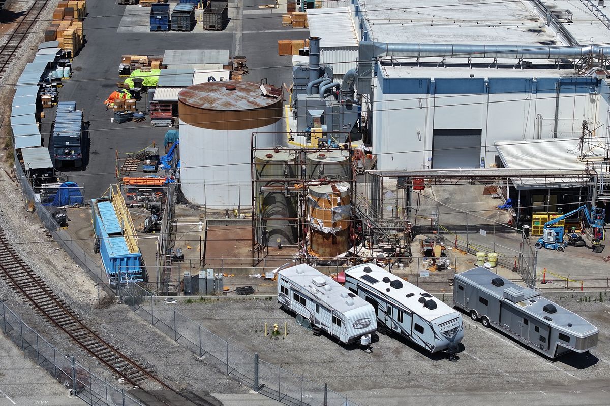 FBI seizing evidence at California plant where chemical tank. ..
