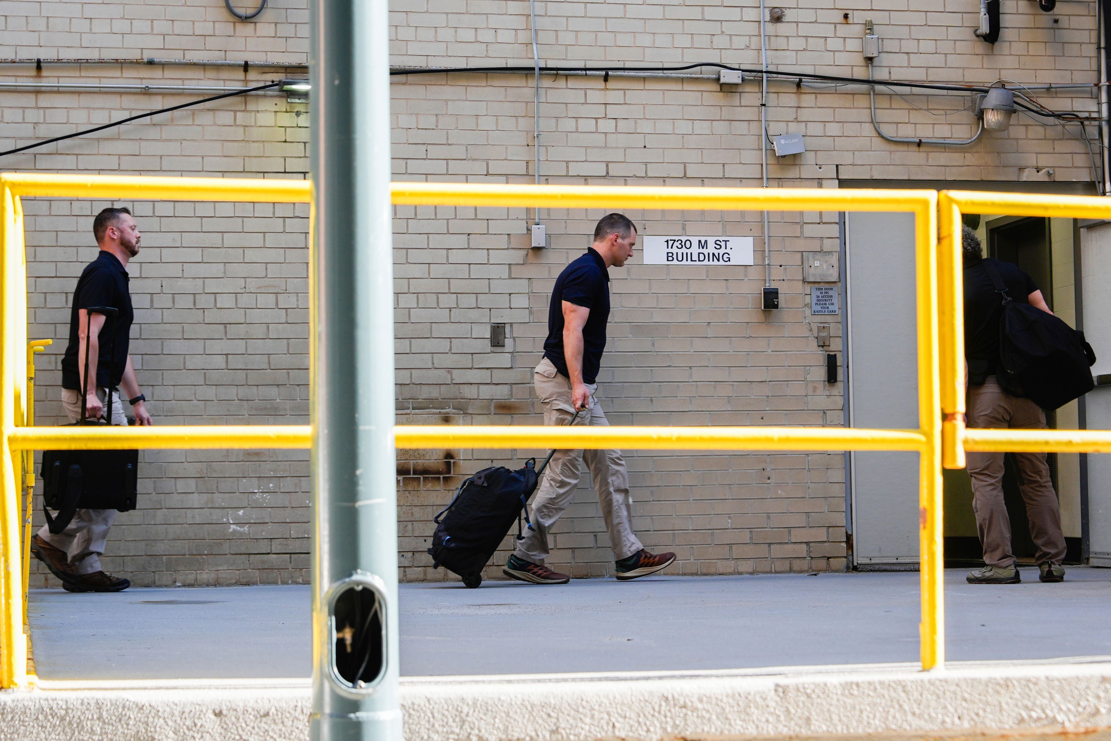 Photos of FBI searching the home and office of John Bolton, a former T..., image size:3840x2560