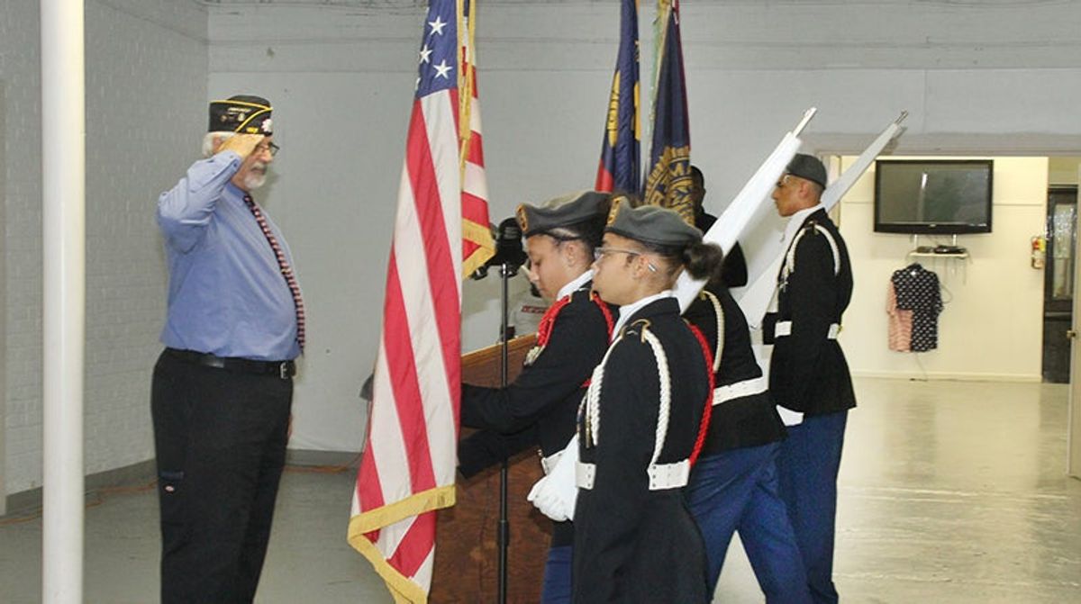 American Legion Post 102 shows respect for fallen soldiers
