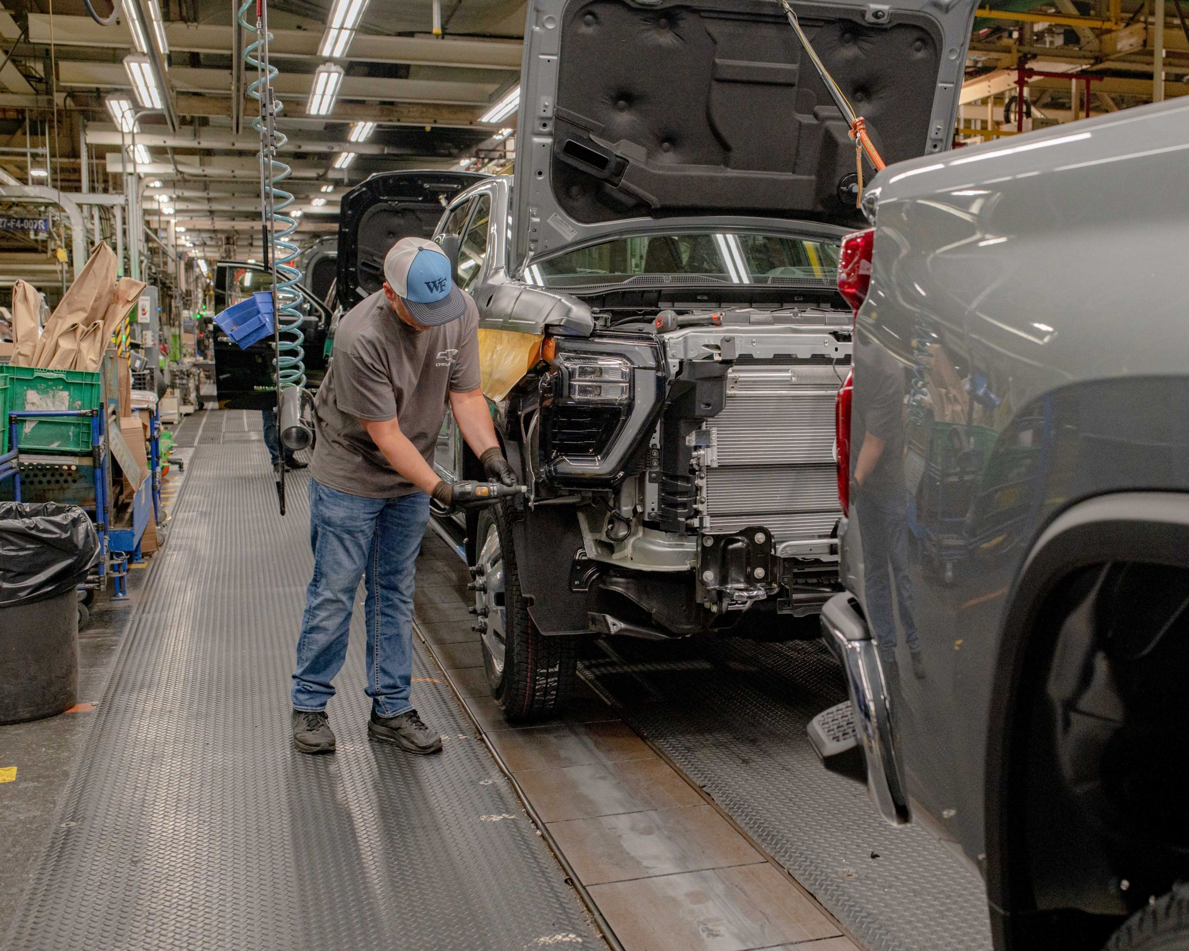 General Motors announces $1 billion investment in Flint faci...