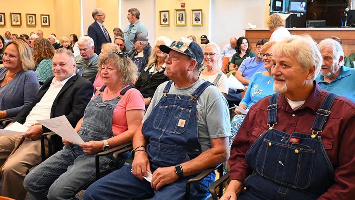 Dare commissioners recognize employees and volunteers, make ...