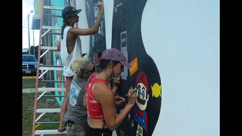 Local artist creates new 'wings' for Kitty Hawk retail store