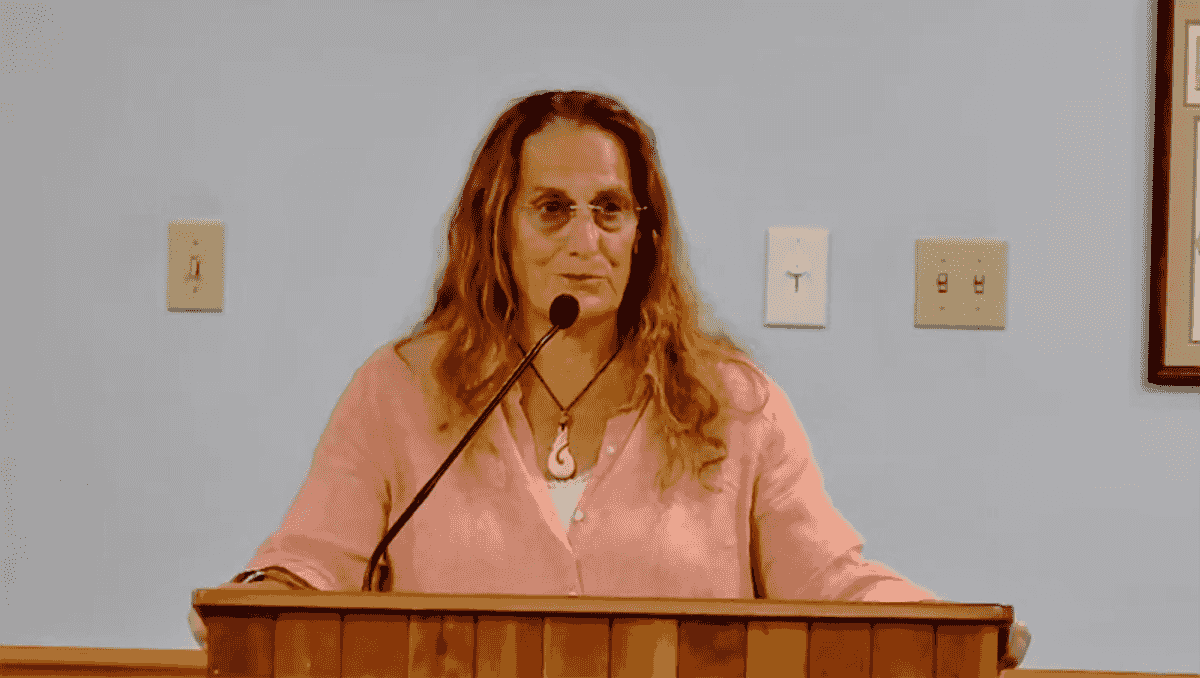 Mustang Music Outreach Program to lease old Kill Devil Hills...