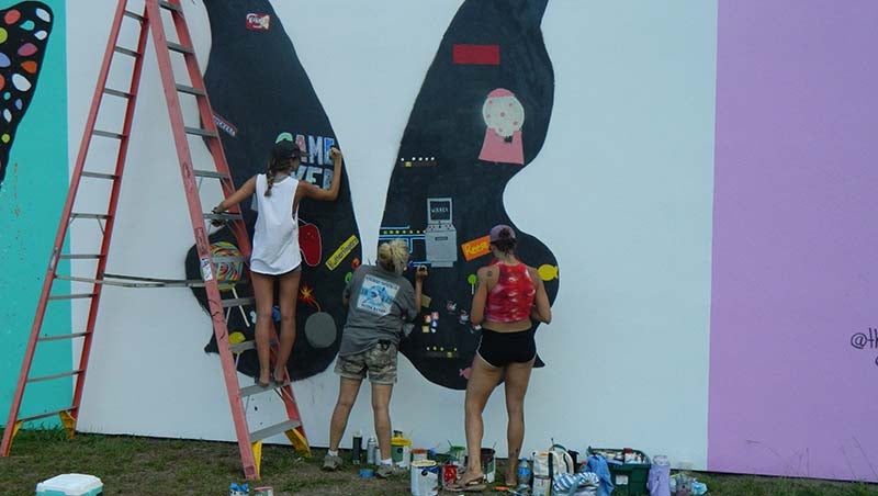 Local artist creates new 'wings' for Kitty Hawk retail store