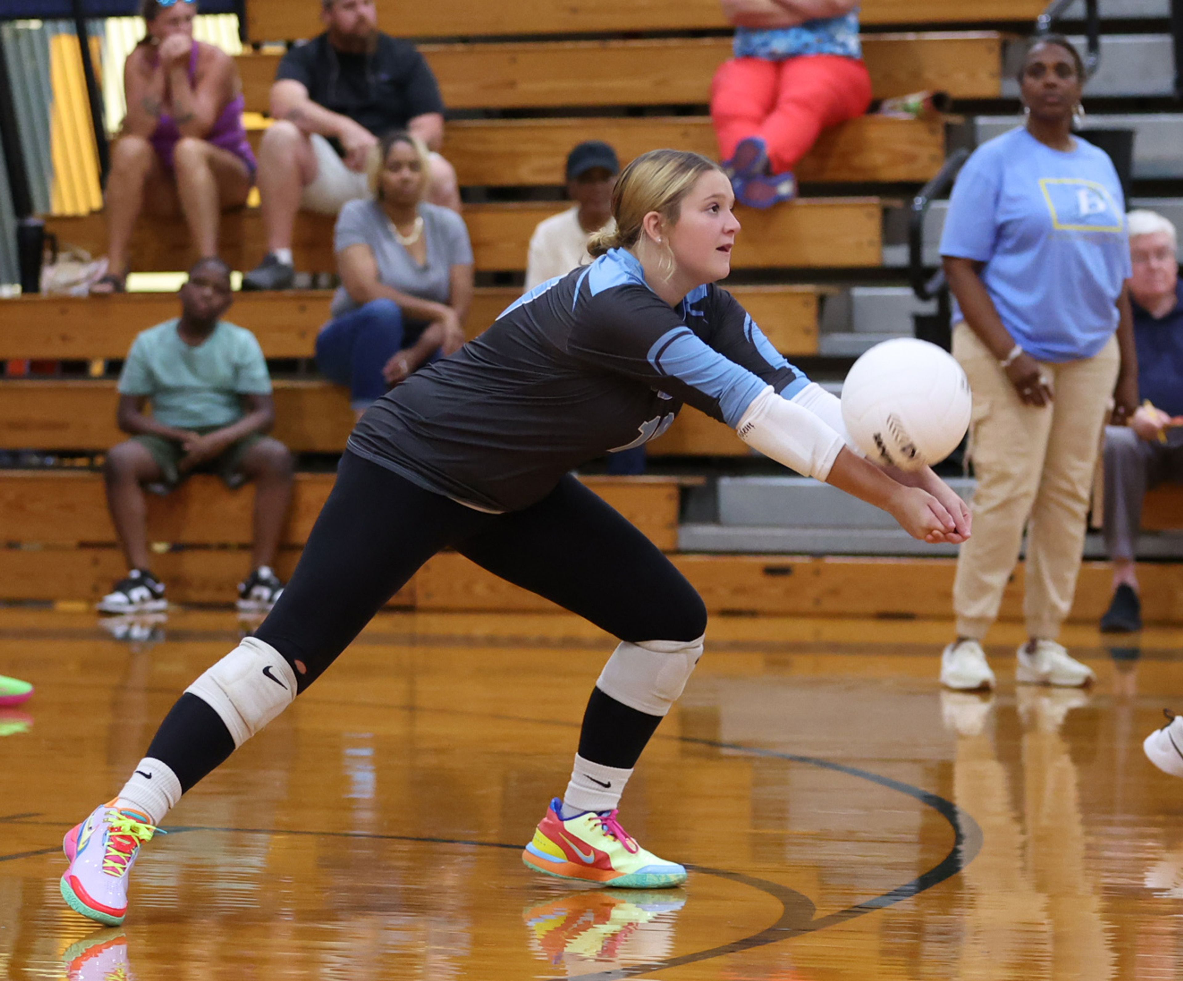 AREA ROUNDUP: Bruins take Huskies in 4 to tip off season