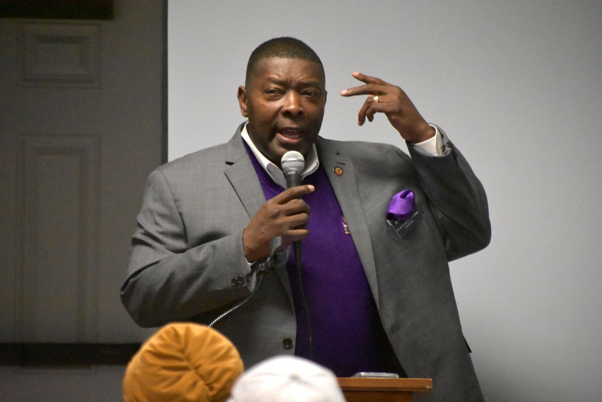 ‘Wealthy people versus working people’: Smith rallies Dems with affordability message