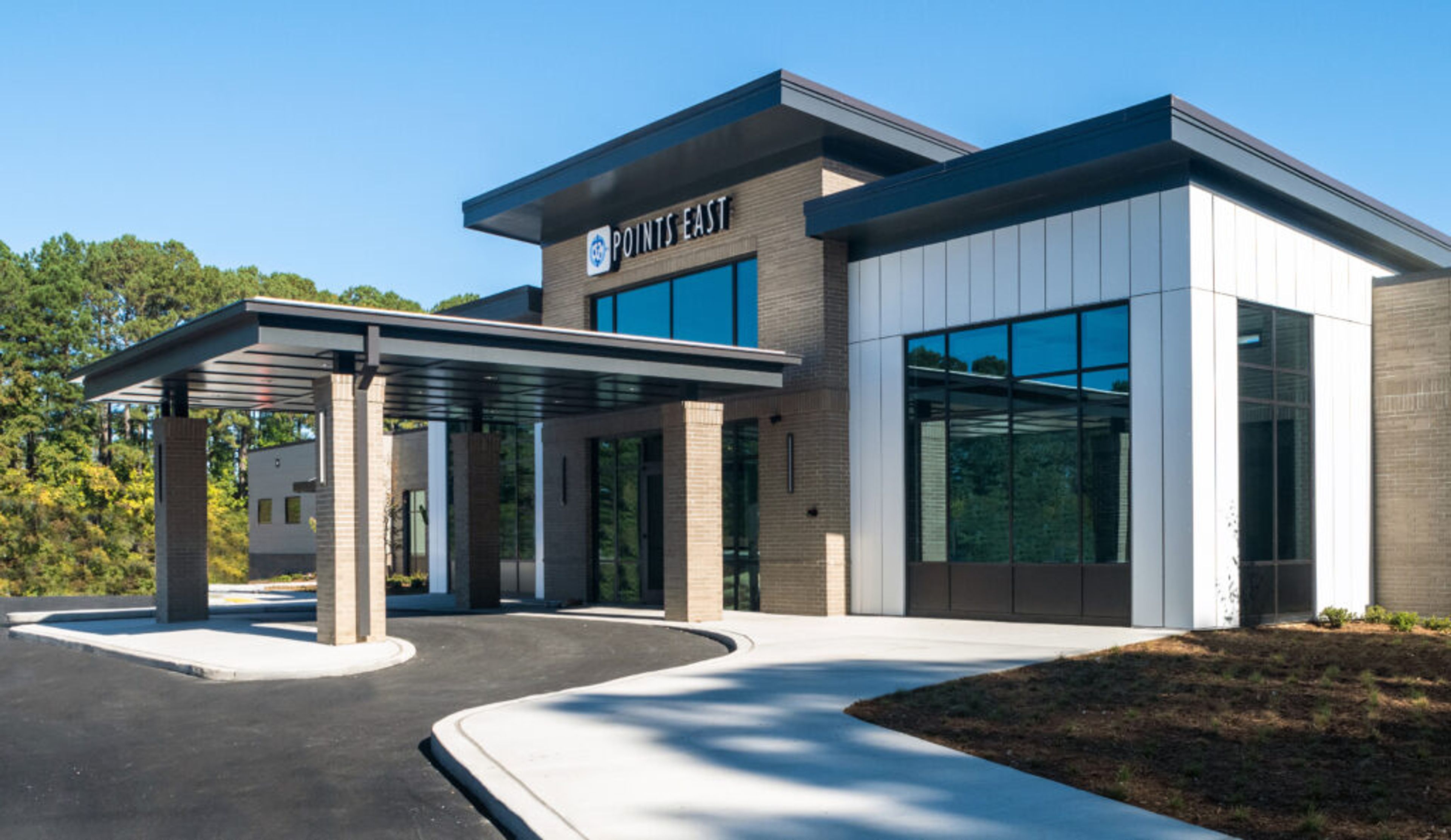 Points East Veterinary Specialty Hospital has opened its doors at 5702 Grover Lane near Sims. The expanded facility is open 24/7.