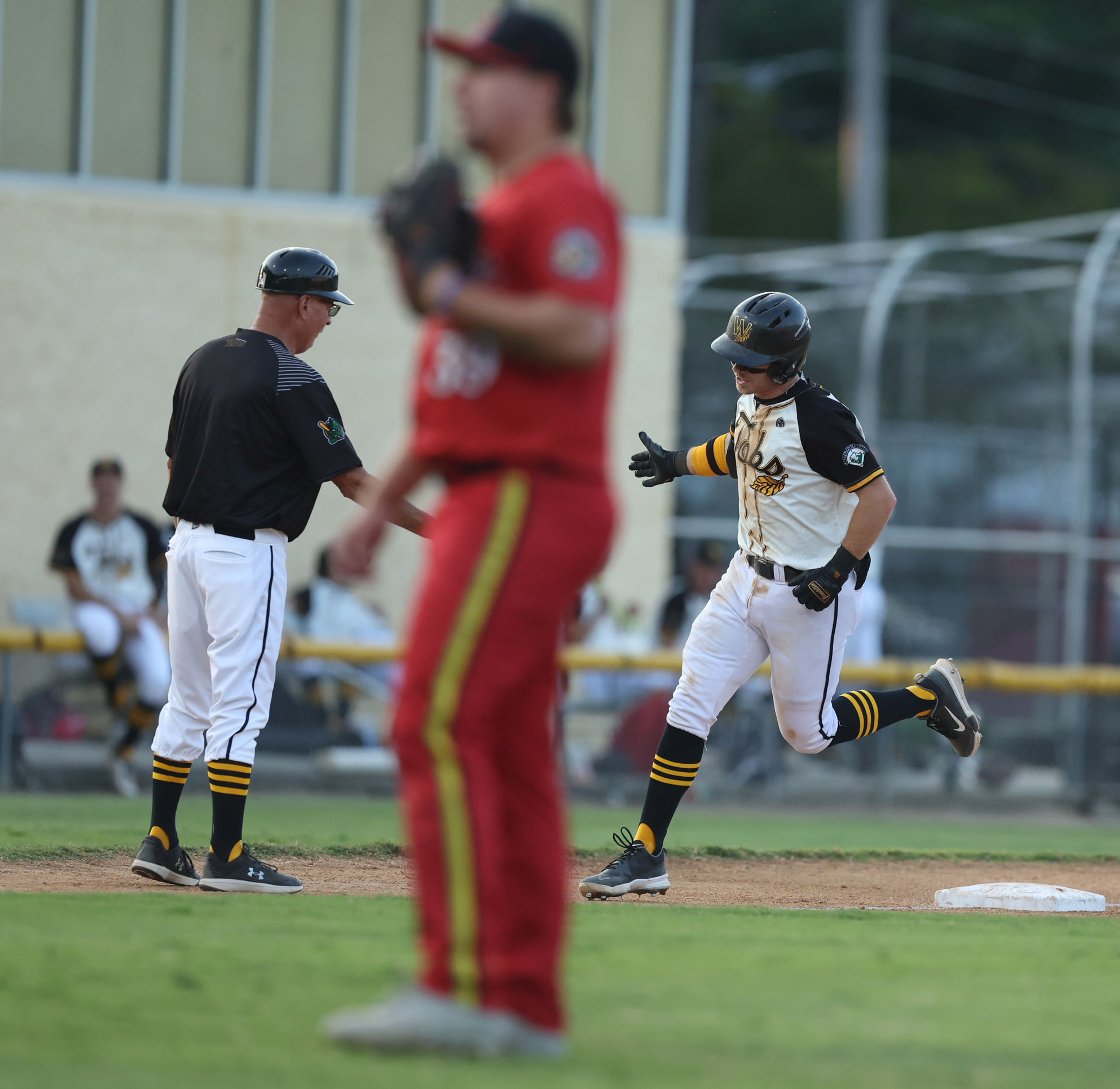 Tobs tough out 6-5 walkoff win over Peppers