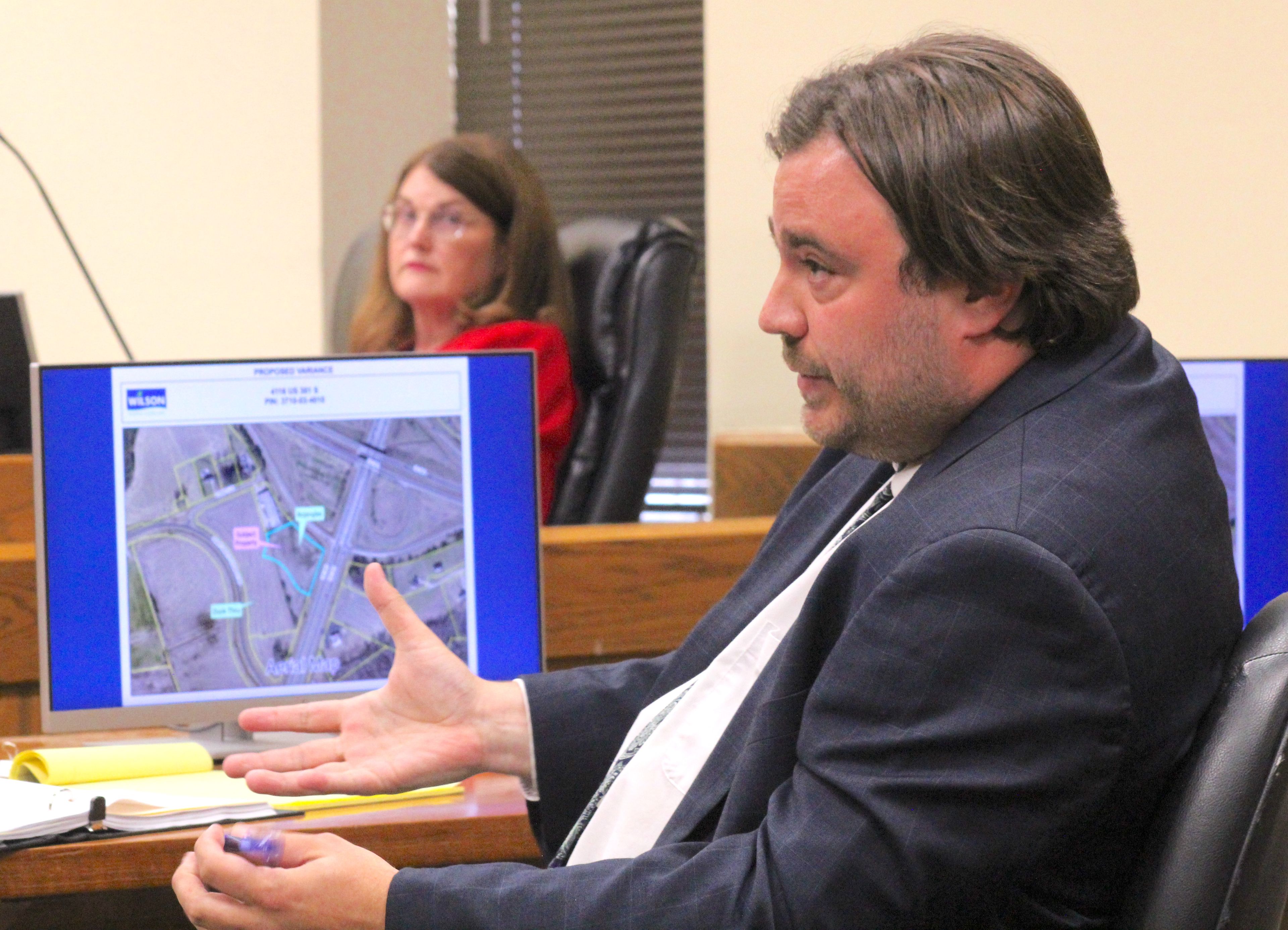 Board denies sign variance for Duck Thru and Bojangles
