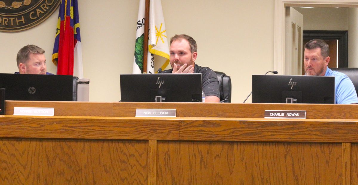 Planning board passes 2 UDO amendments, continues 1