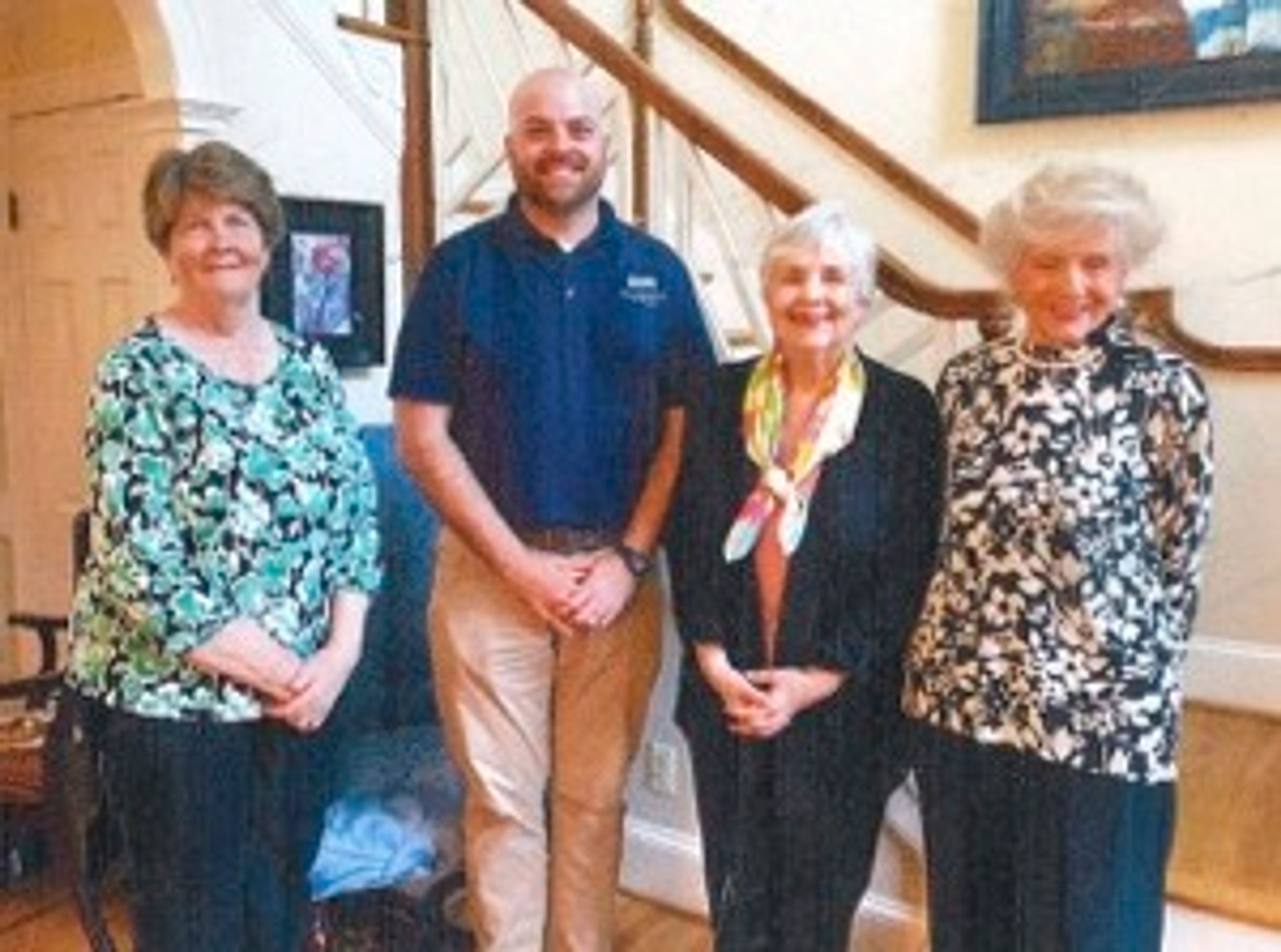 Circle gives donation to Meals on Wheels