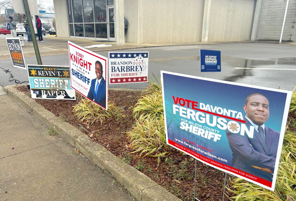 Polls open Tuesday in Dem, GOP primaries