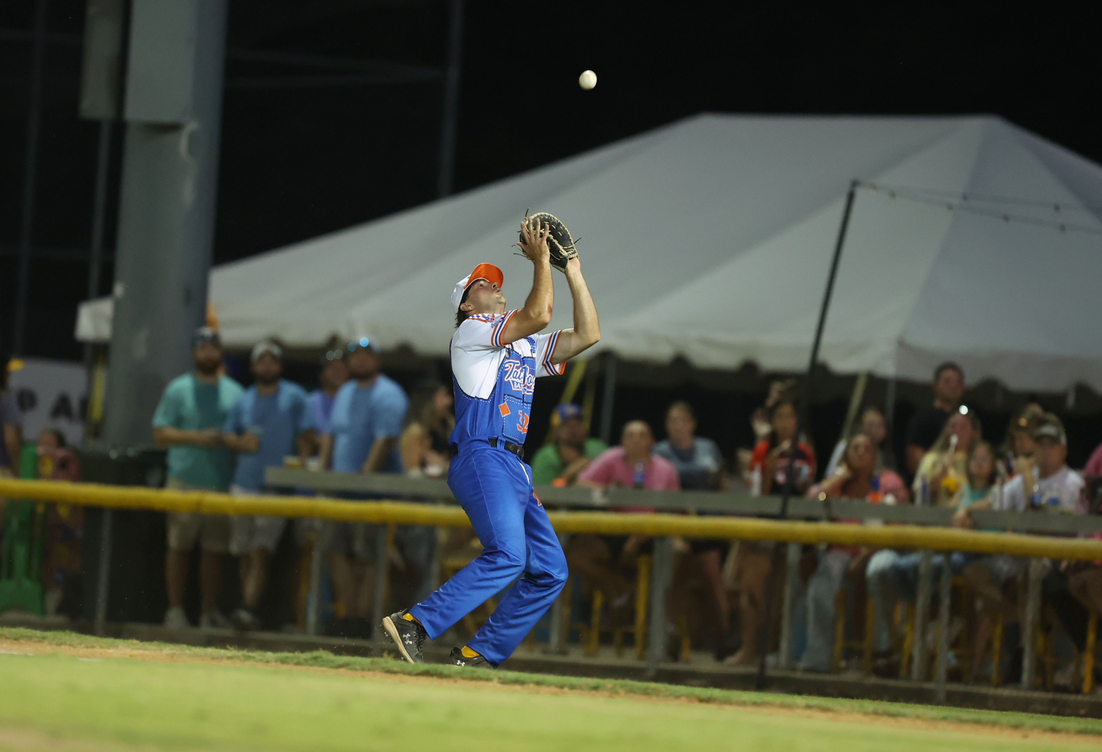 Sharks bite off Tobs win streak, 10-8