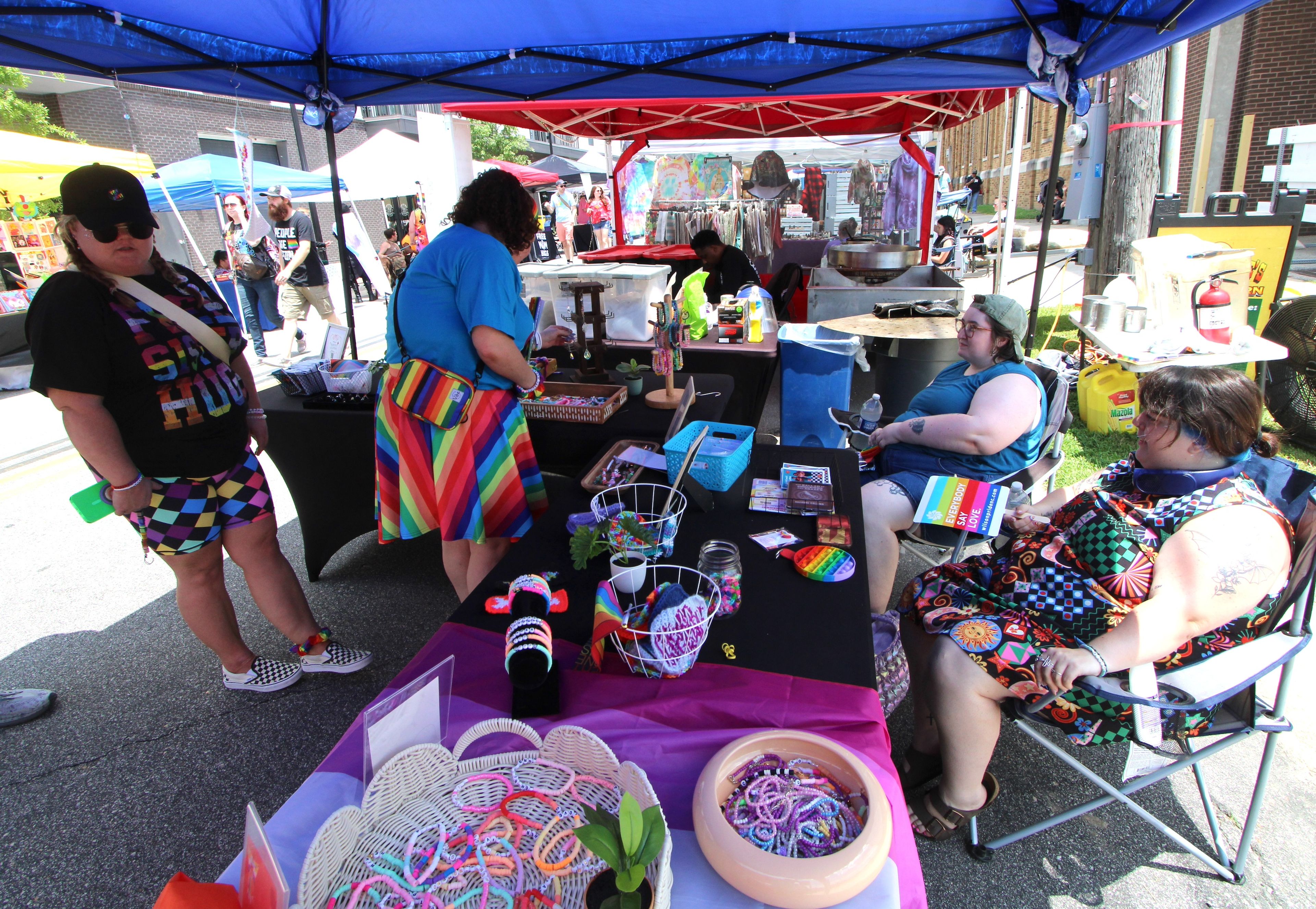 Hundreds attend Wilson Pride event