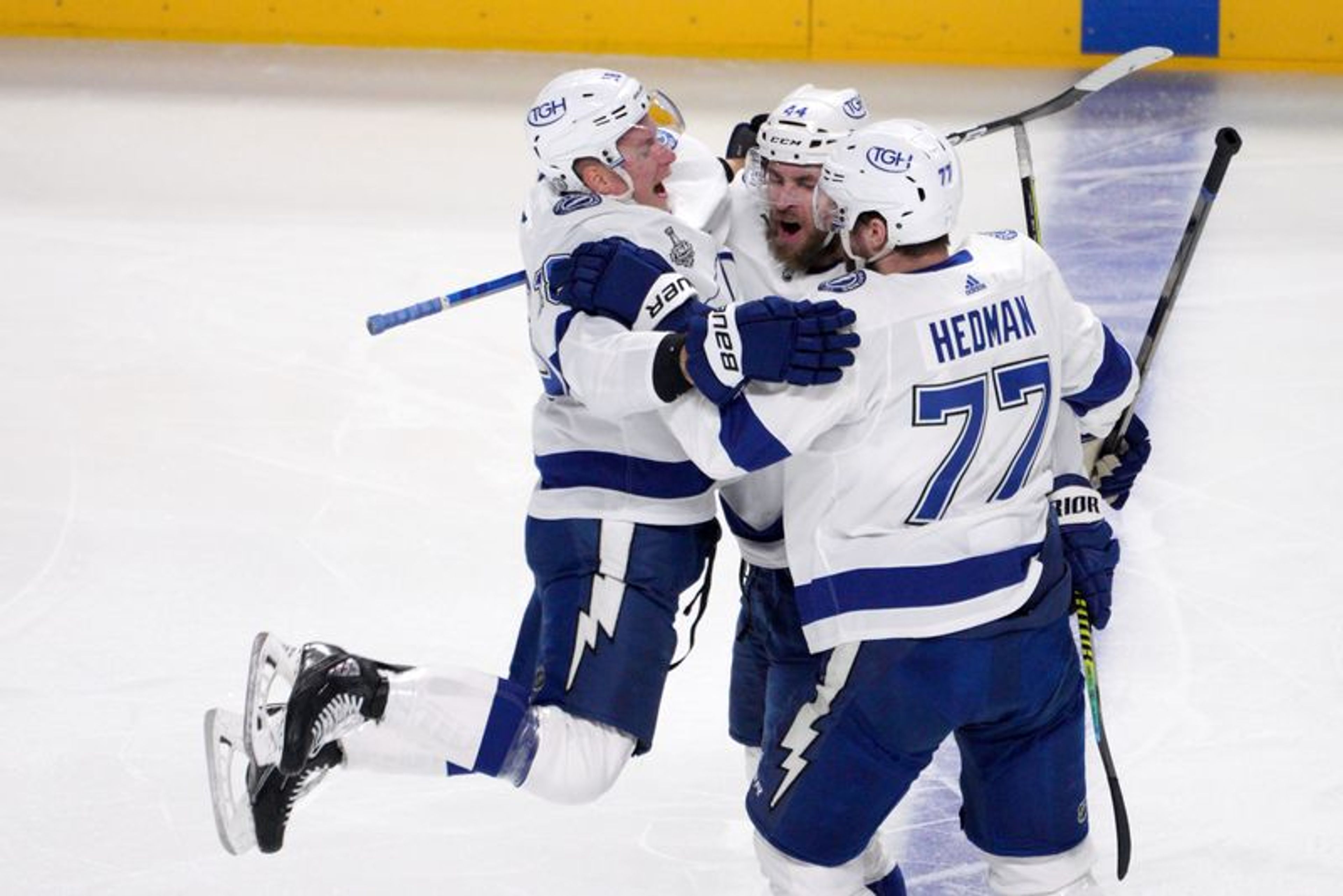 Jan Rutta Lightning Lightning strike: Beat Canadiens 6-3 in Game 3