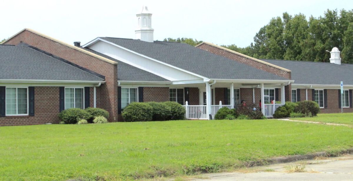 No one hurt in fire at assisted living facility