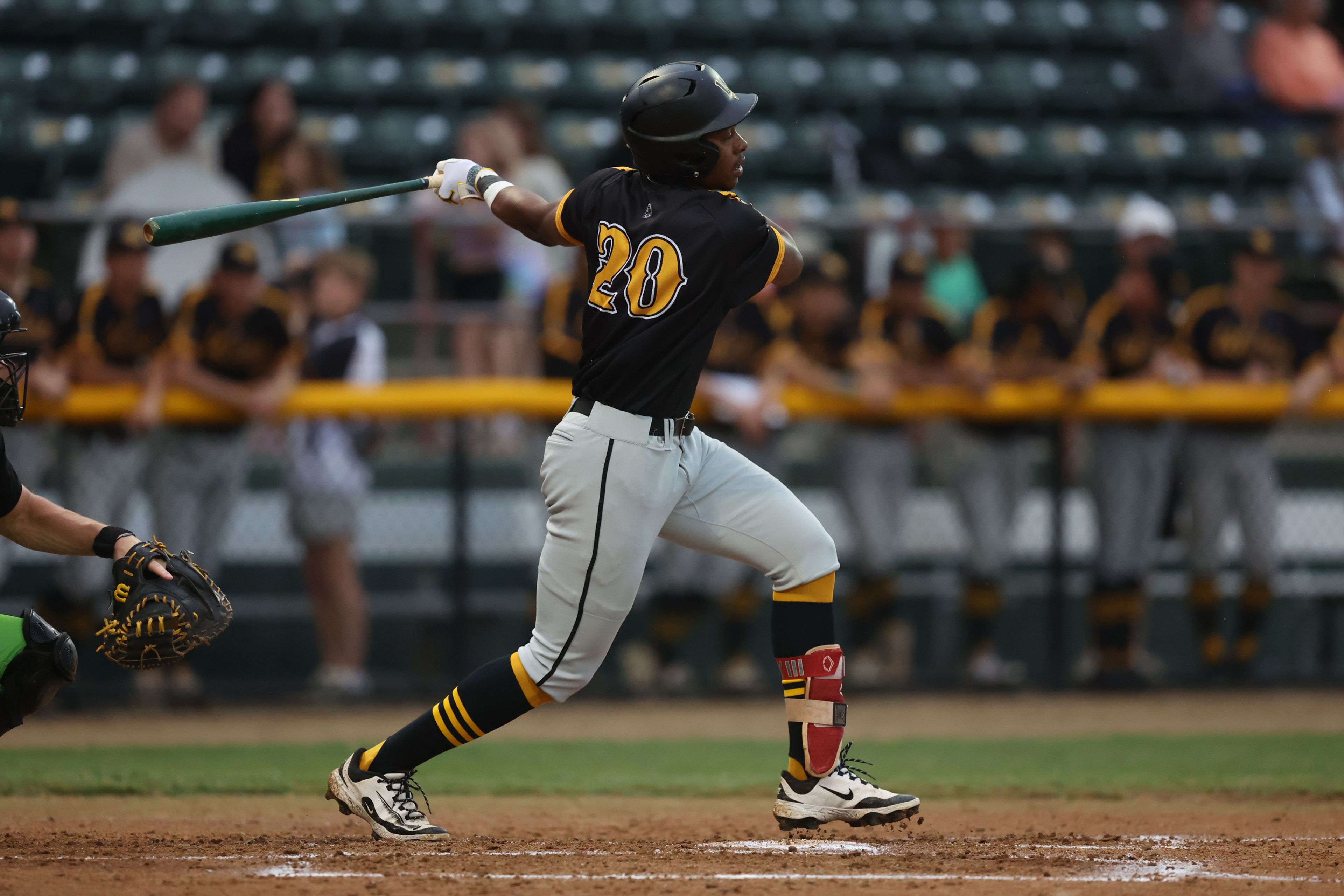 Tobs take 1st loss as Chili Peppers rally 4-3