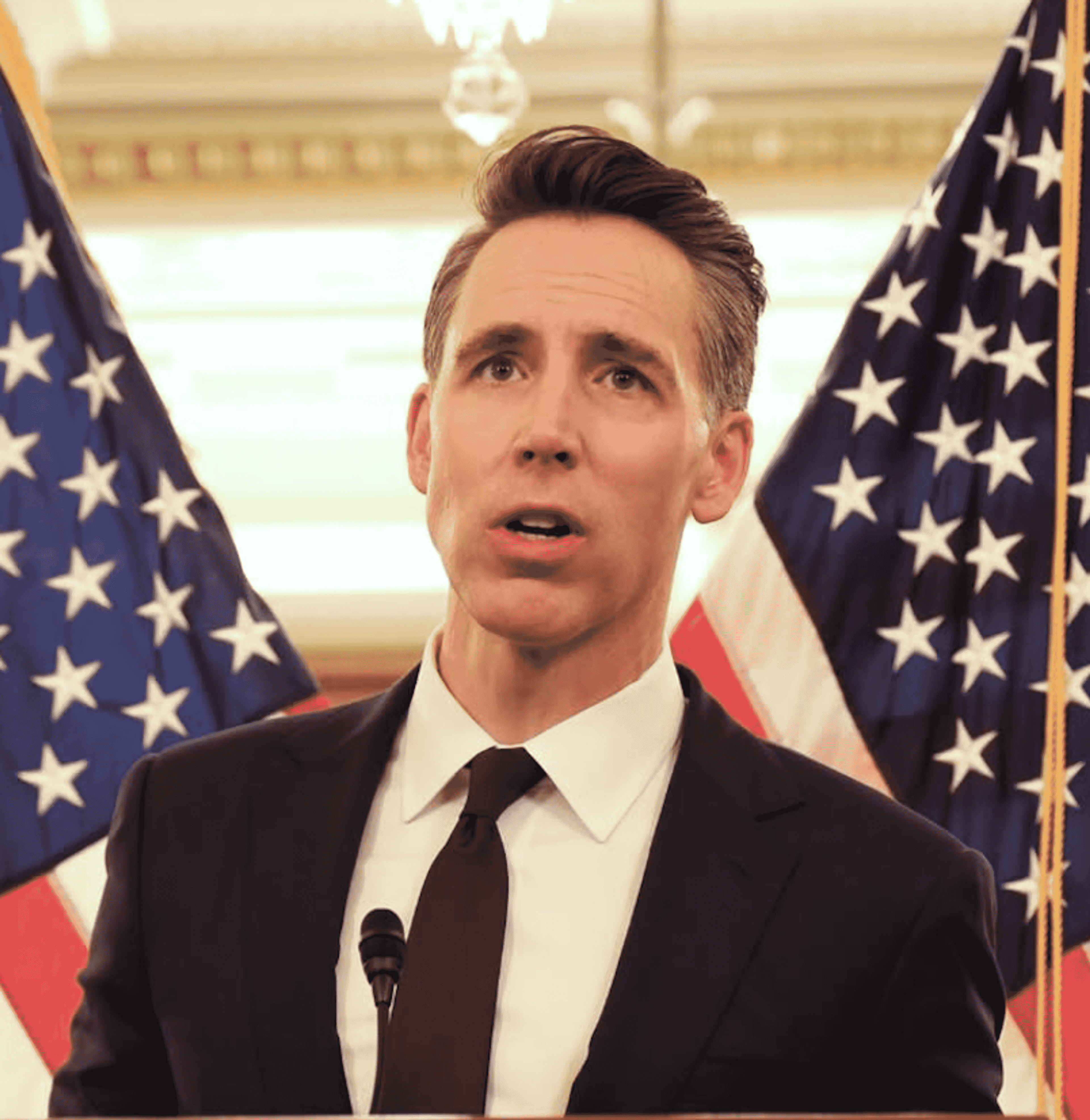 Sen. Josh Hawley opens investigation into USPS over chronic Missouri mail delays, dumped mail and executive bonuses after the Postmaster General refused to return his bonus.